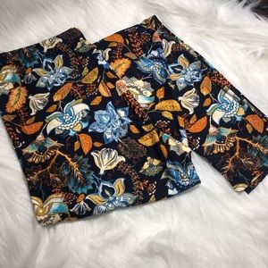 SHOP CLOSING 02/23 NEW Vintage-Inspired Print Legg